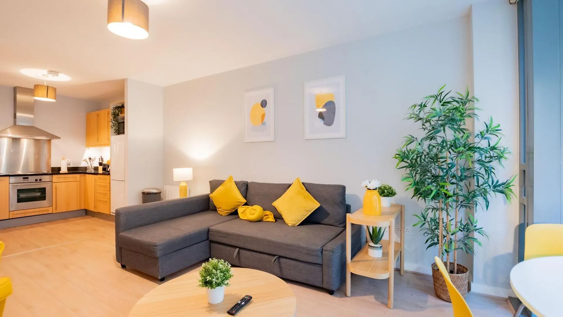 Bright & Modern Dublin City Stay 0*,